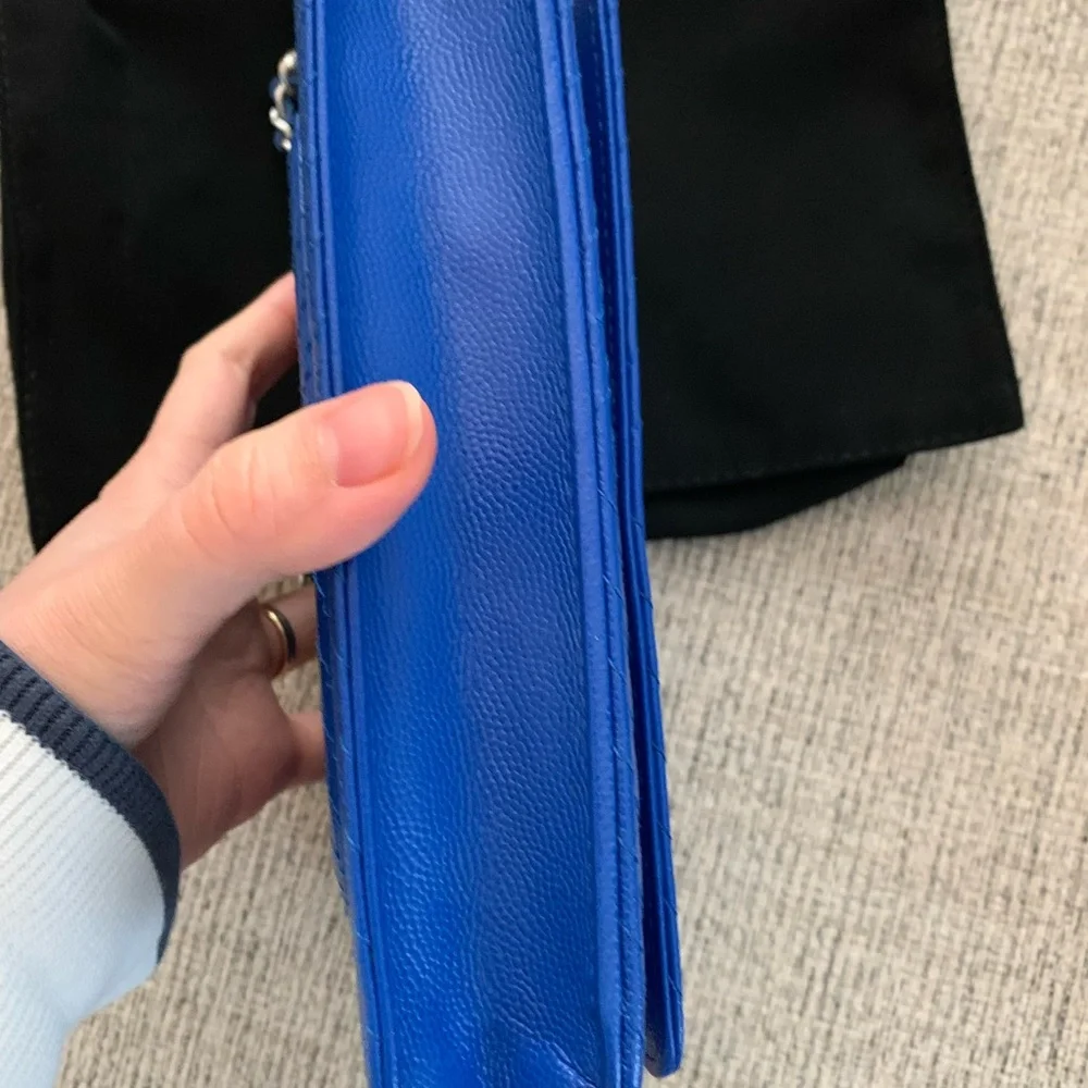 Chanel classic chevron wallet on chain - Picture 3 of 12